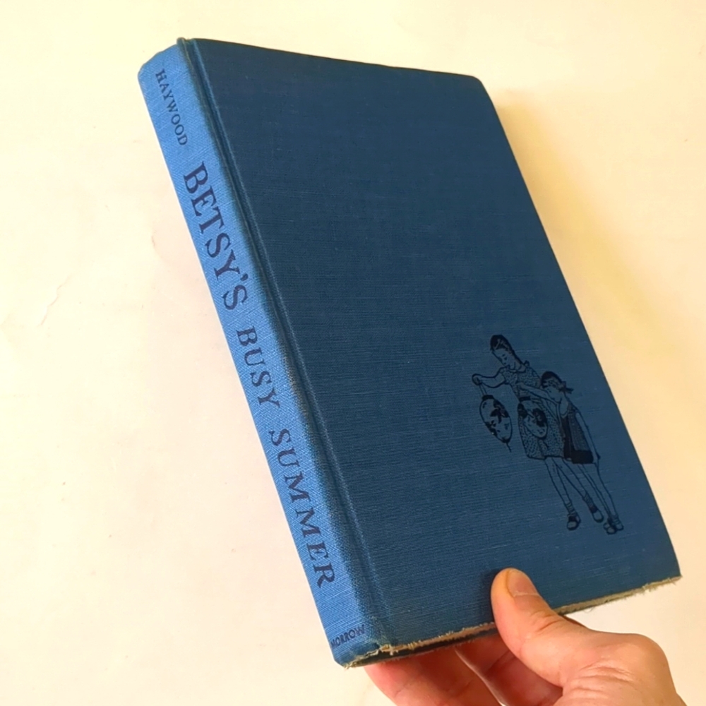 Betsy's Busy Summer - Carolyn Haywood - 1956